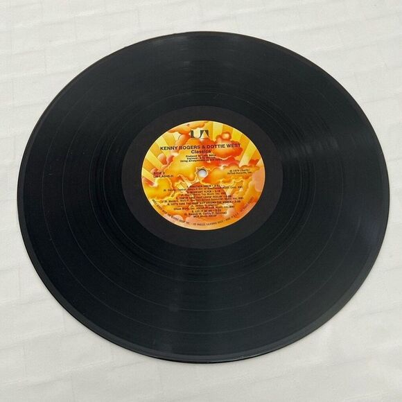 LP Vinyl Kenny Rogers & Dottie West Classics with Intact Dust Cover and Sleeve - Picture 8 of 8